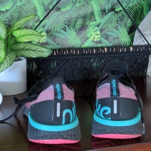 Nike Epic React Flyknit